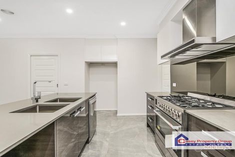 Property photo of 4 Owlcat Avenue Clyde North VIC 3978