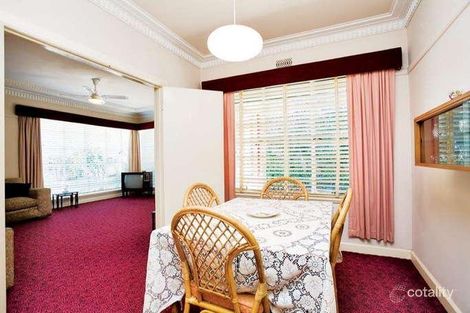 Property photo of 19 Wickham Grove Strathmore VIC 3041