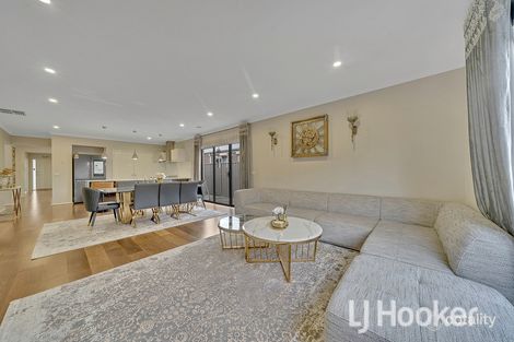 Property photo of 14 Tipperary Way Cranbourne East VIC 3977
