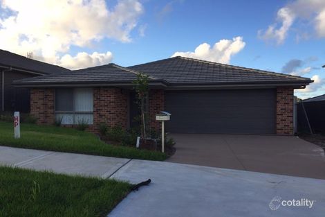 30 Melbourne Rd, Wadalba, NSW 2259