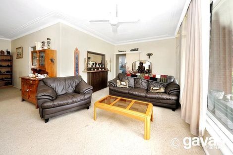 Property photo of 6 Simone Place Peakhurst NSW 2210