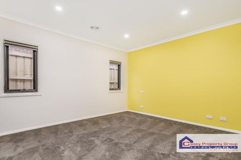 Property photo of 4 Owlcat Avenue Clyde North VIC 3978