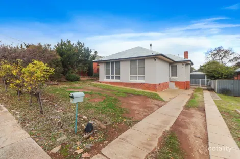 28 Fernleigh Rd, Mount Austin, NSW 2650