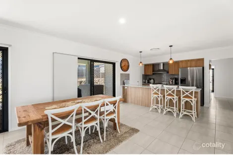 Property photo of 54 Peppermint Circuit Nikenbah QLD 4655