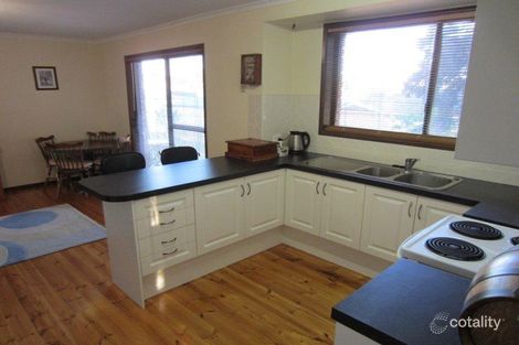 Property photo of 1 Parry Drive Temora NSW 2666