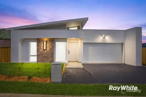 Property photo of 37 Harness Drive Menangle Park NSW 2563