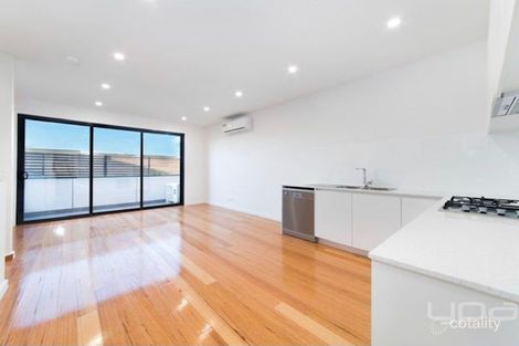 Property photo of 2/11 Gladstone Parade Glenroy VIC 3046