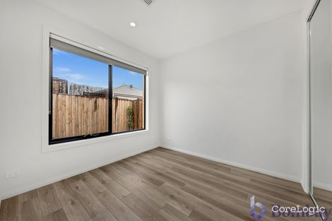 Property photo of 24 Upthorpe Way Mickleham VIC 3064