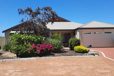 Property photo of 11 Saligna Bend Wattle Grove WA 6107