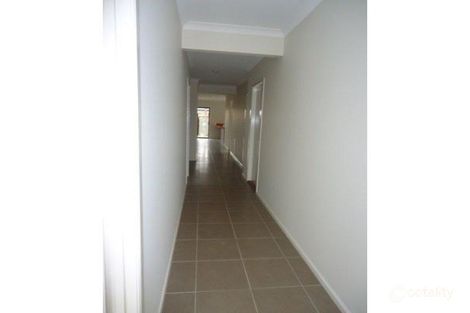 Property photo of 15 Tawleed Grove Clyde North VIC 3978