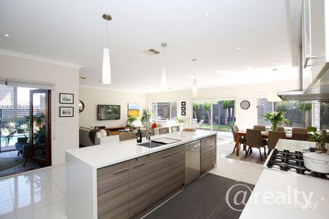 33 Viewgrand Way, Greensborough, VIC 3088