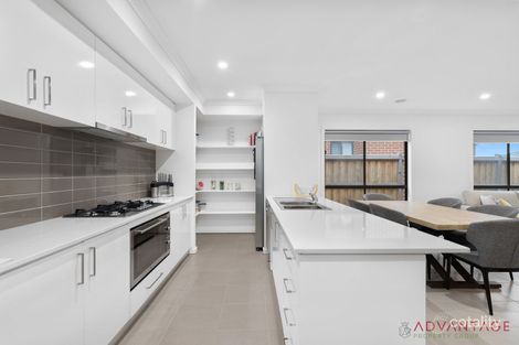 Property photo of 30 Whitestone Road Point Cook VIC 3030
