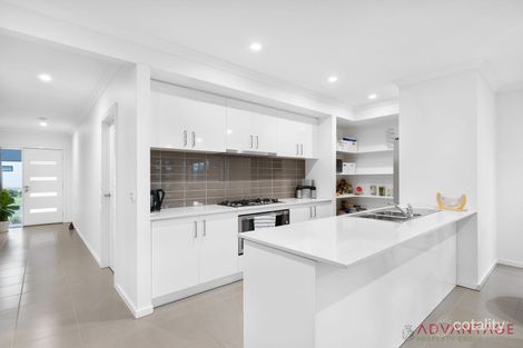 Property photo of 30 Whitestone Road Point Cook VIC 3030