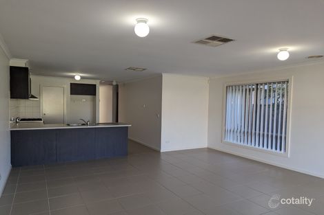 Property photo of 26 Middle Park Drive Point Cook VIC 3030
