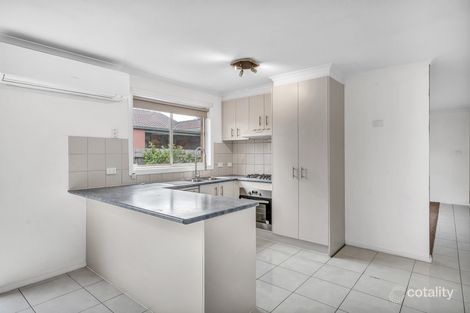 Property photo of 17 Bellbrae Crescent Cranbourne West VIC 3977