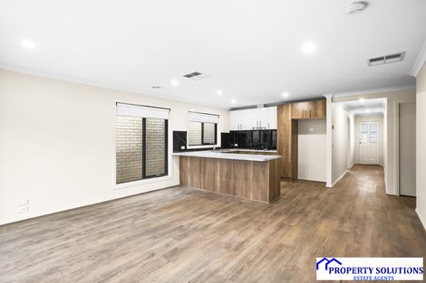 Property photo of 1 Einstein Court Pakenham VIC 3810