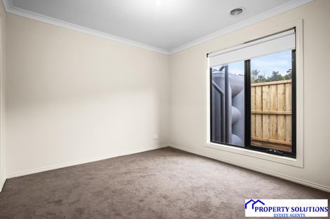 Property photo of 1 Einstein Court Pakenham VIC 3810