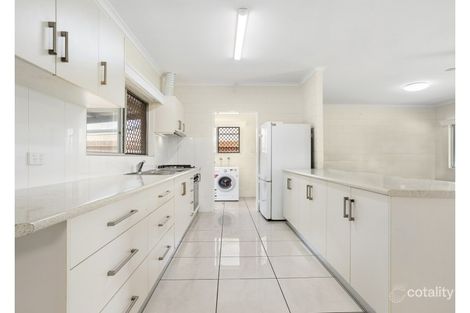 Property photo of 4 Paradise Close White Rock QLD 4868