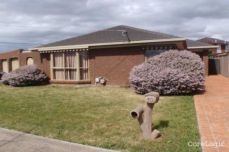 Property photo of 40 Fairfax Circuit Albanvale VIC 3021