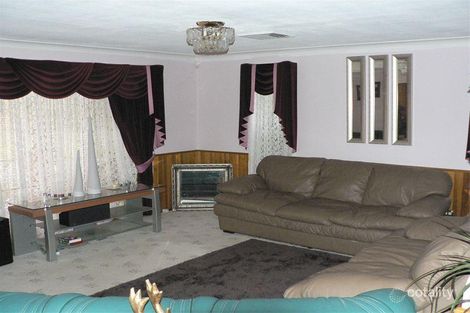 Property photo of 9 Leicester Way St Clair NSW 2759