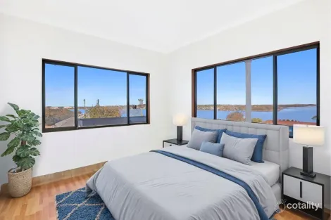 Property photo of 44 St Cloud Crescent Lake Heights NSW 2502