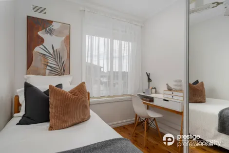 Property photo of 40 Mubo Crescent Holsworthy NSW 2173