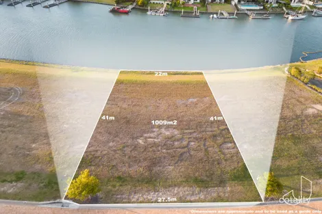 8818 The Point Cct, Hope Island, QLD 4212