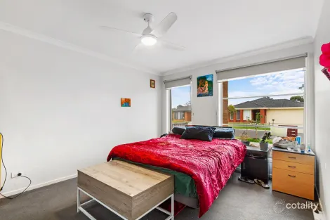 Property photo of 16 Kennelly Crescent Stratford VIC 3862