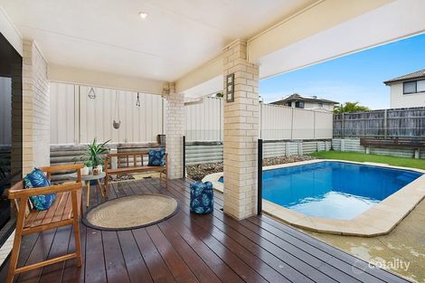 Property photo of 4 Hillview Crescent Little Mountain QLD 4551
