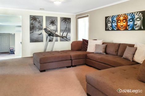 Property photo of 8 Johnsons Place Pakenham VIC 3810