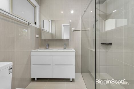 Property photo of 2/5 Avocet Street Doncaster East VIC 3109
