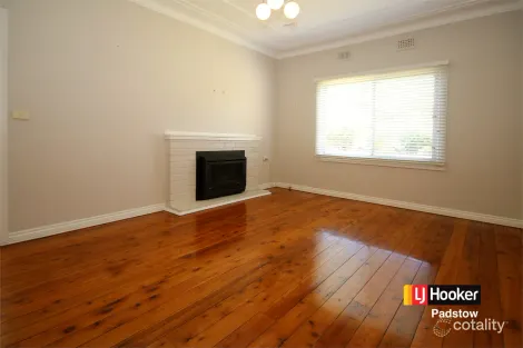 Property photo of 30 Glenview Avenue Revesby NSW 2212