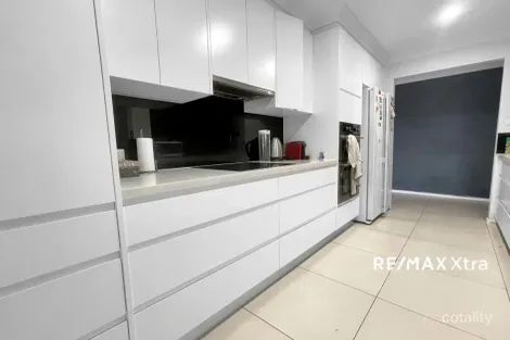 Property photo of 49 Sherridon Crescent Quakers Hill NSW 2763