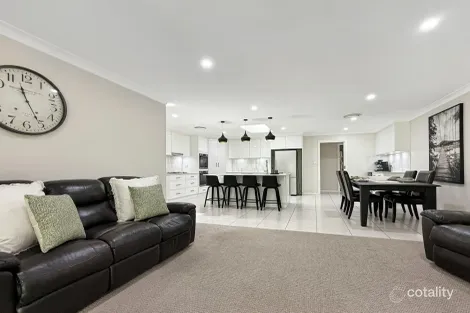 Property photo of 2 Bailes Crescent Young NSW 2594