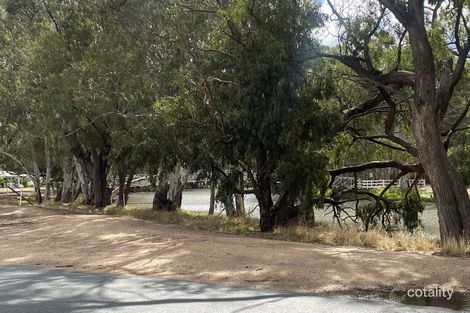 Property photo of 94 Craig Avenue Warracknabeal VIC 3393