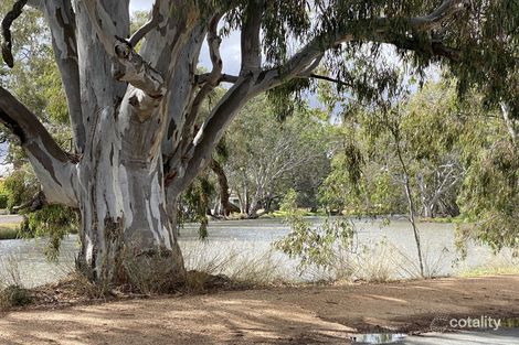 Property photo of 94 Craig Avenue Warracknabeal VIC 3393