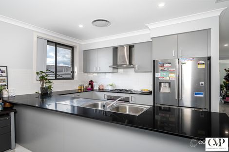 Property photo of 26 Jennings Crescent Spring Farm NSW 2570