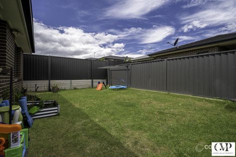 Property photo of 26 Jennings Crescent Spring Farm NSW 2570