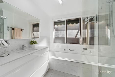 Property photo of 34 Sunbird Crescent Carrum Downs VIC 3201