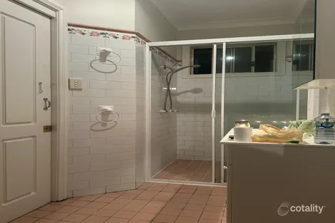 Property photo of 12 Ayres Crescent Georges Hall NSW 2198