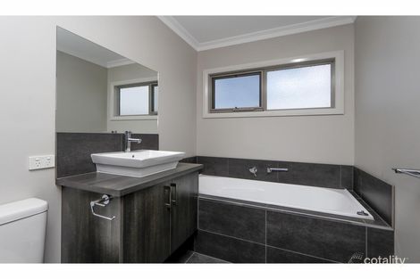 Property photo of 3/1 Glass Street Sale VIC 3850