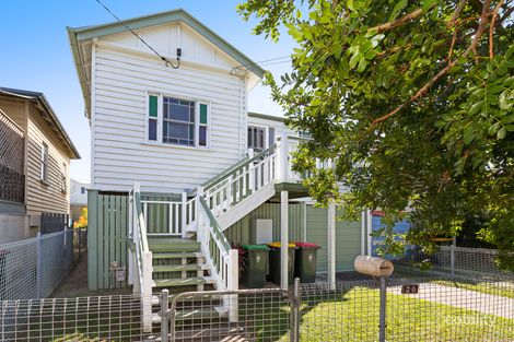 Property photo of 20 Ninth Avenue Sandgate QLD 4017