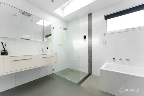 Property photo of 18 Hume Drive Helensburgh NSW 2508
