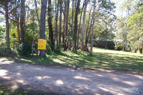 10 Pine Ave, Lamb Island, QLD 4184