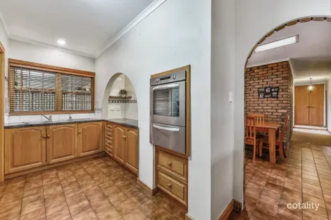 18 Lemana Ct, Mount Gambier, SA 5290