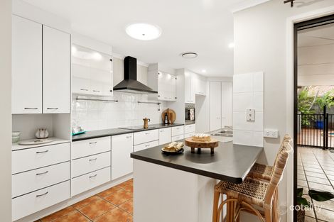 Property photo of 43 Sunbird Chase Parrearra QLD 4575