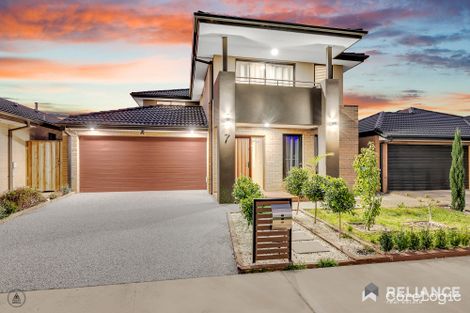 Property photo of 7 Melogold Crescent Tarneit VIC 3029