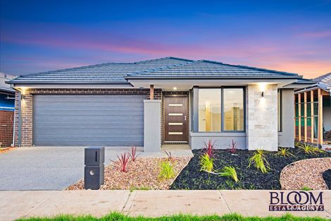 34 Kangaroo Cres, Aintree, VIC 3336