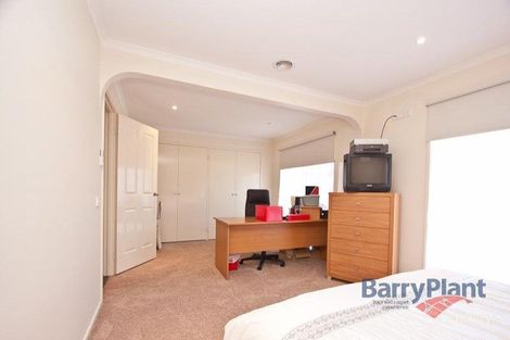 Property photo of 11 Mulberry Court Cranbourne North VIC 3977
