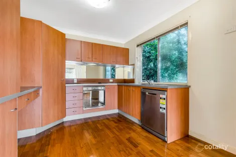 Property photo of 1/25 Clarence Road Indooroopilly QLD 4068